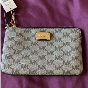 Michael Kors wristlet